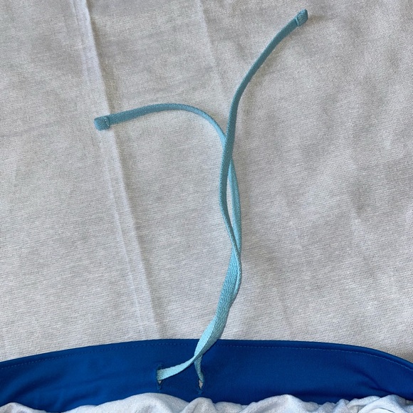 Blue Under Armour running shorts size small - Picture 5 of 5